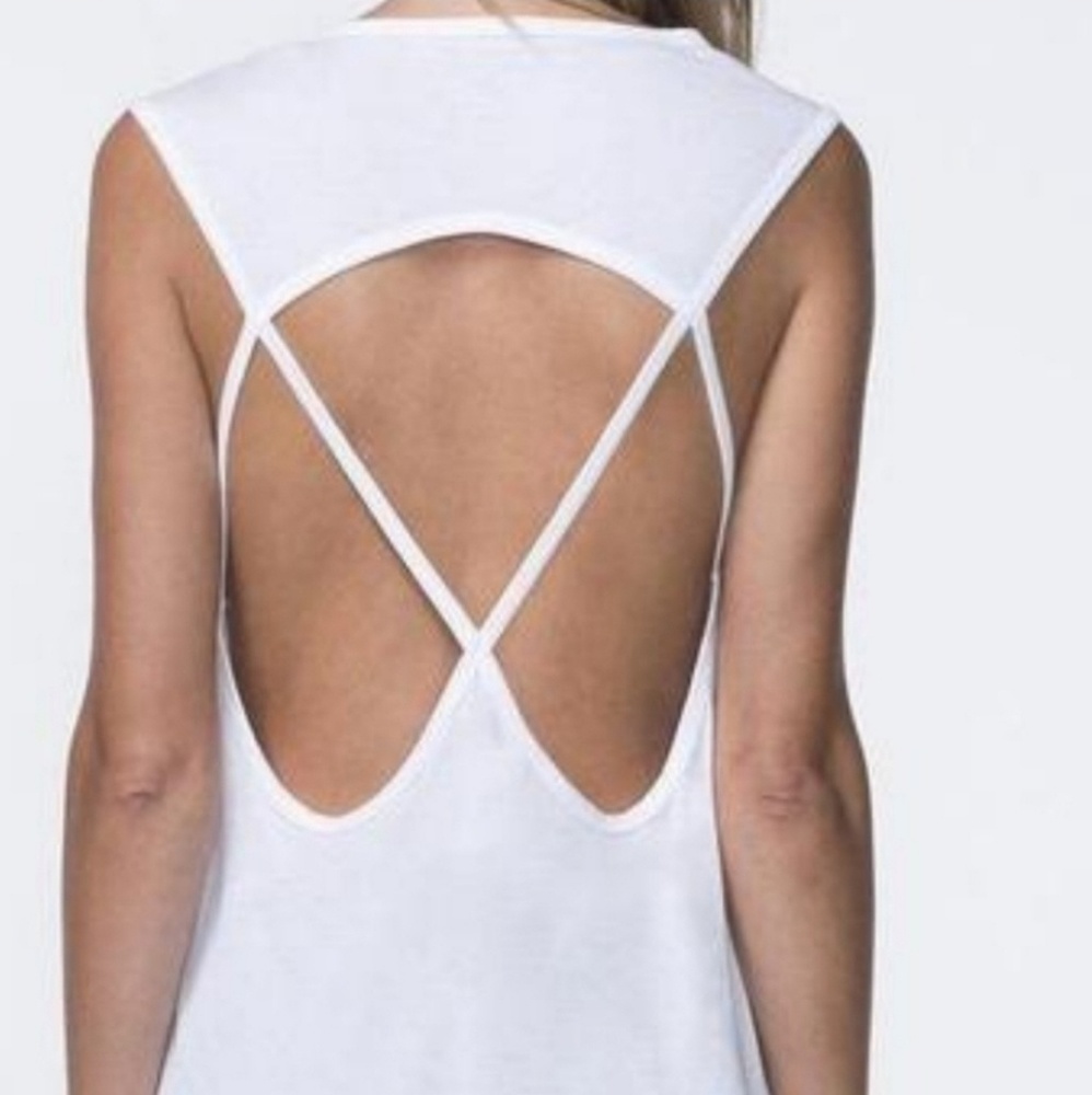 Koral "Aura" Tank